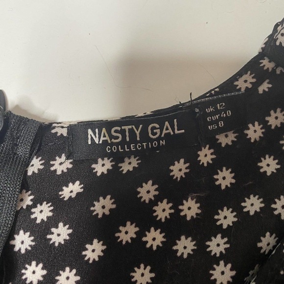 Nasty Gal Sz 8 Short Sleeve Mini Dress V Neck Black - Picture 7 of 10